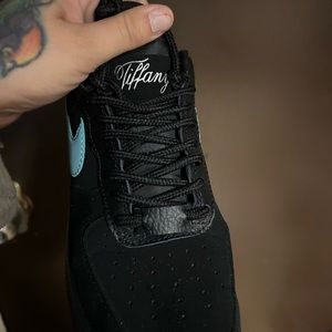 Only worn once they don’t fit